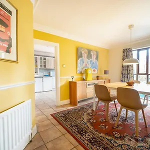 Pass The Keys Stunning 3 Bedroom Leafy South With Lots Nearby Apartment
